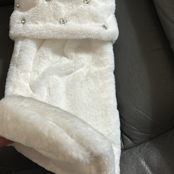 COPY - Cupcakes & Cashmere White Furry Stocking - Picture 4 of 6